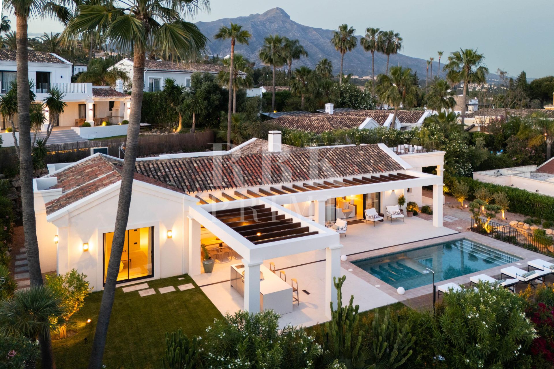 Available - Villa - Málaga - Costa del Sol
