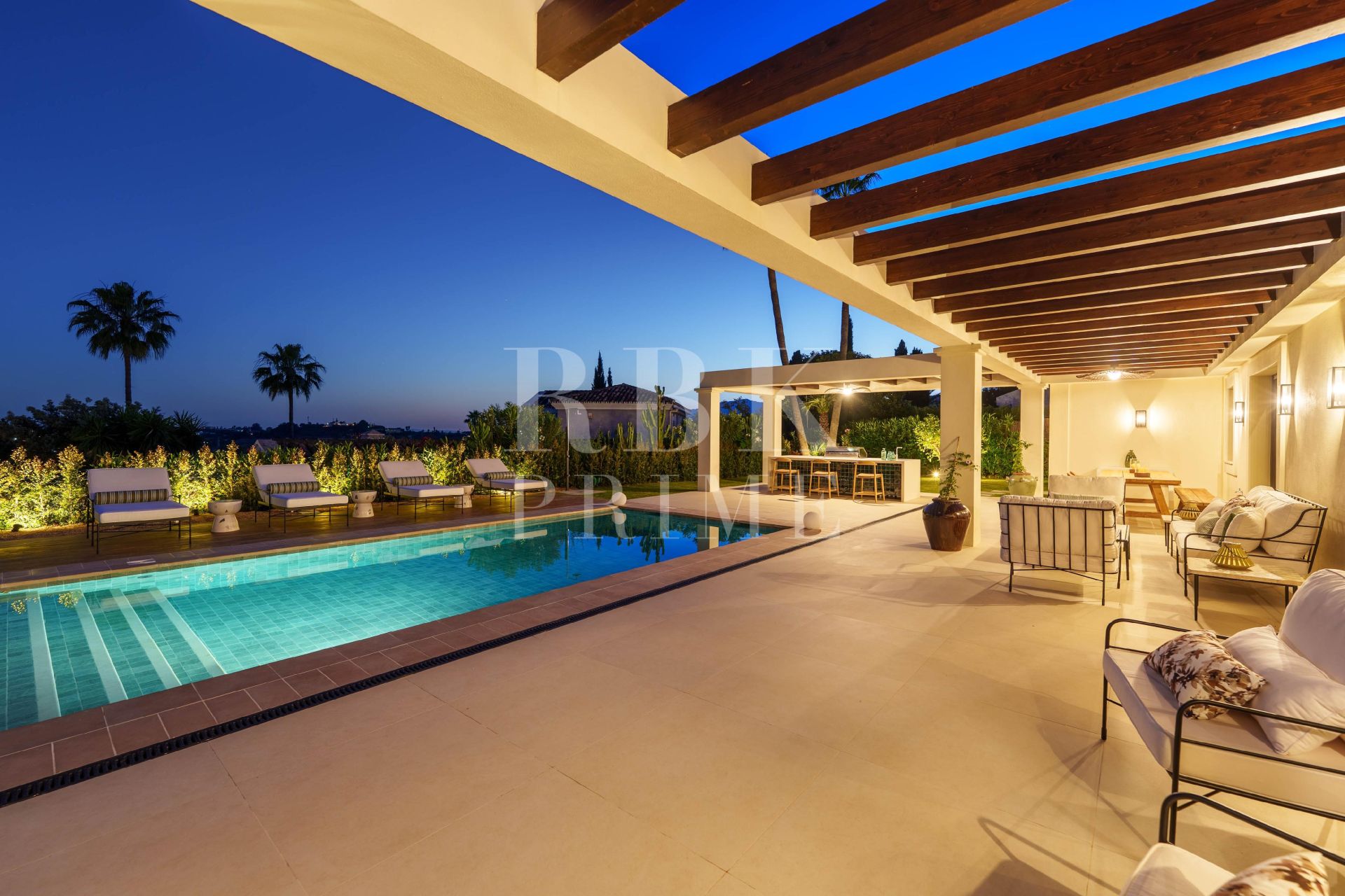 Available - Villa - Málaga - Costa del Sol
