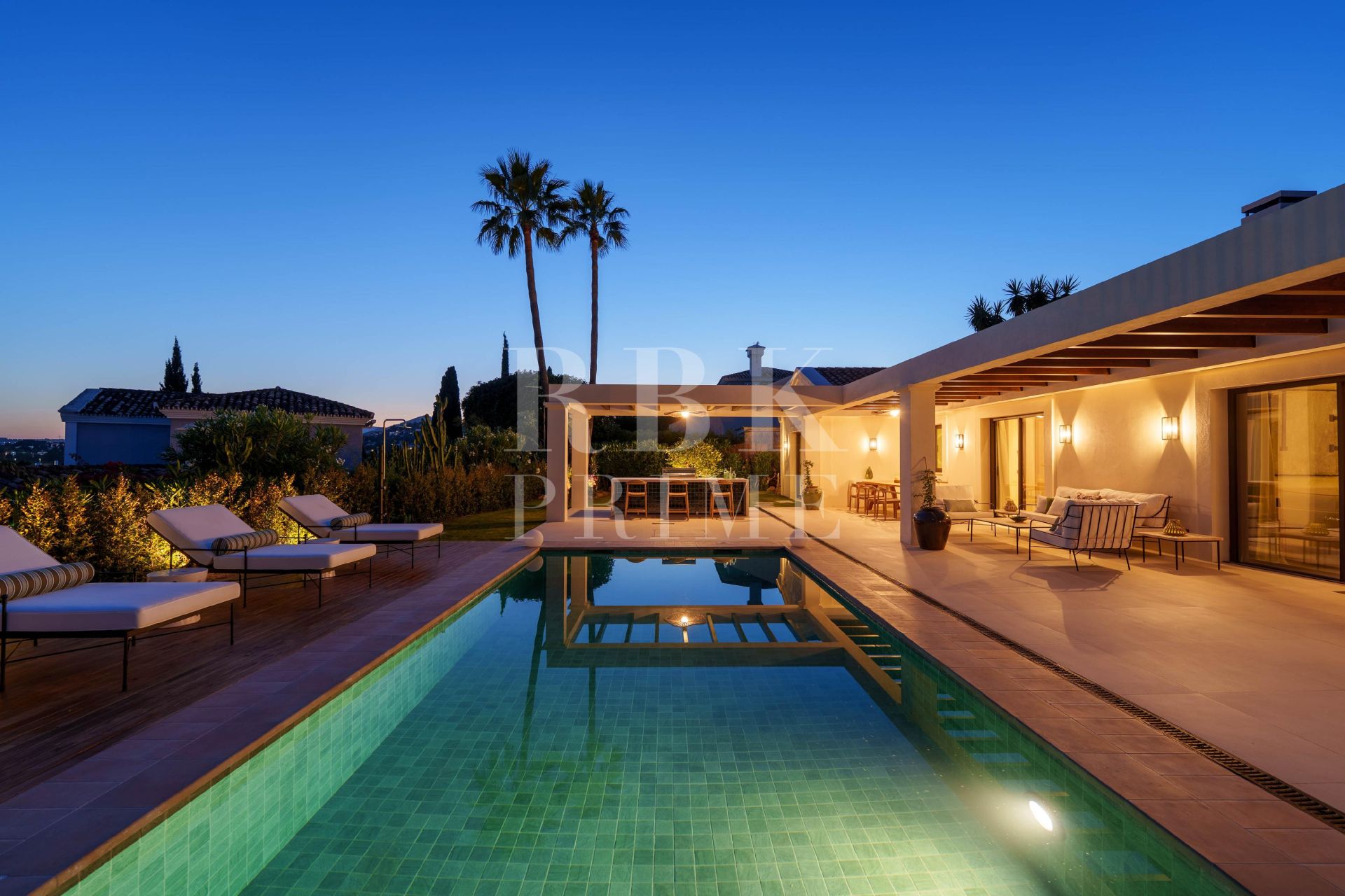 Available - Villa - Málaga - Costa del Sol