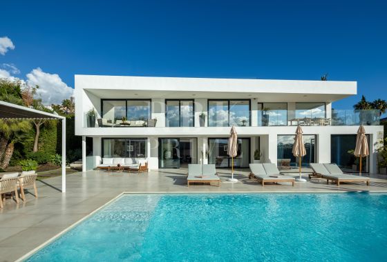 Villa · Available - Málaga