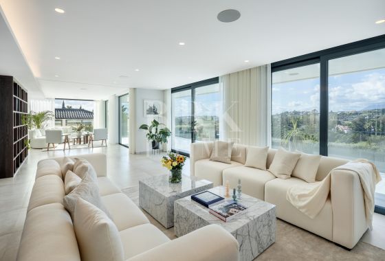 Villa · Available - Málaga