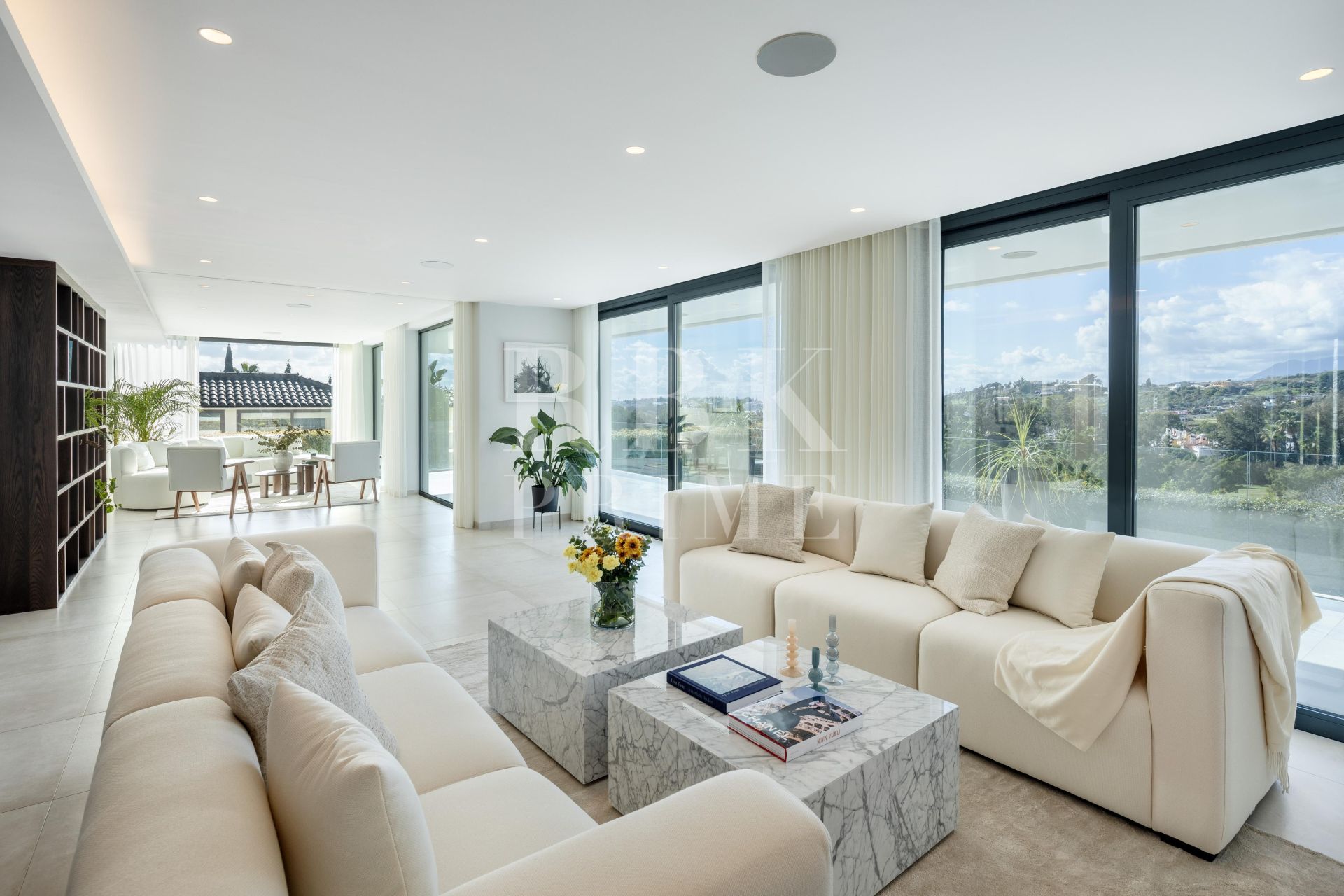 Available - Villa - Málaga - Costa del Sol