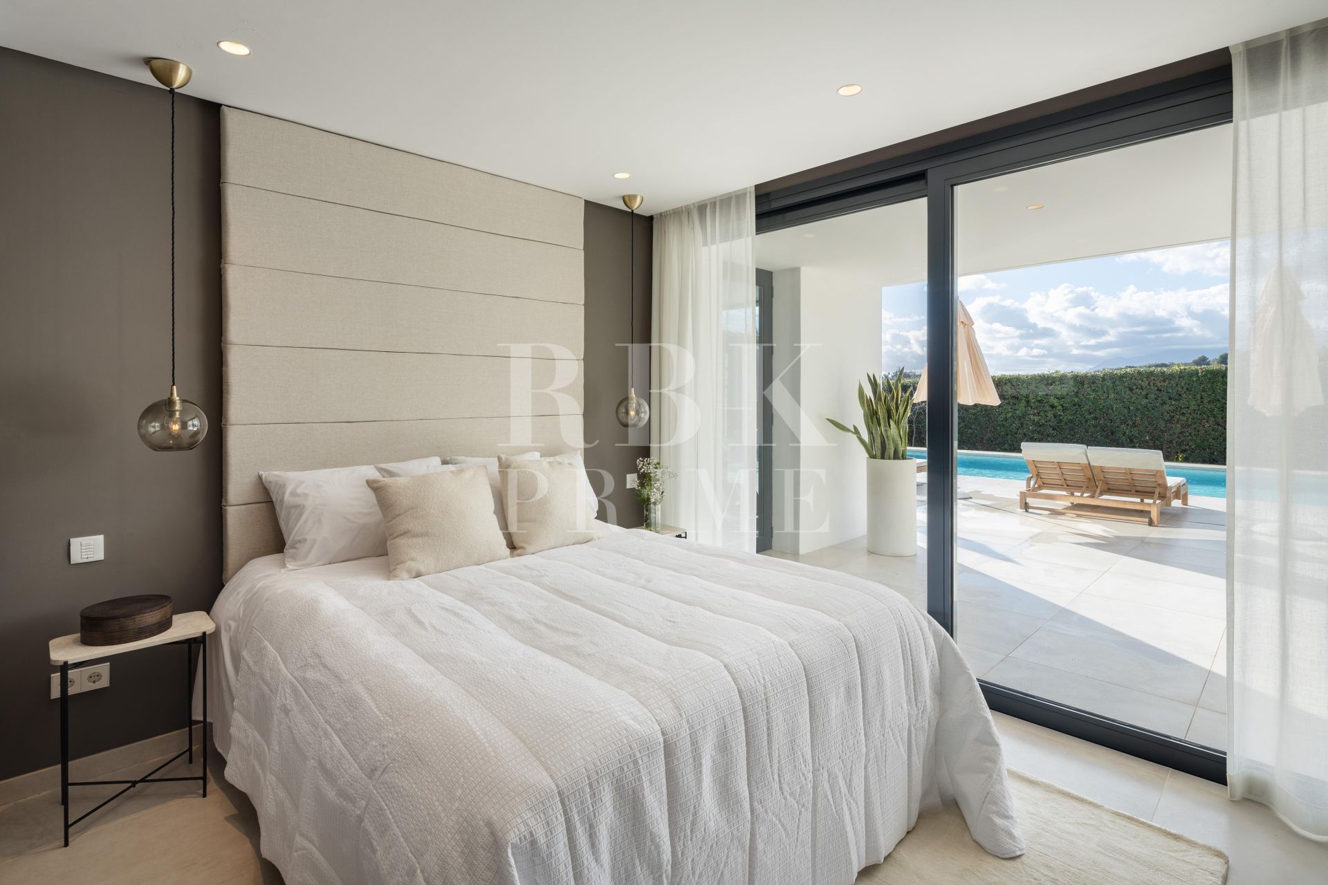 Available - Villa - Málaga - Costa del Sol