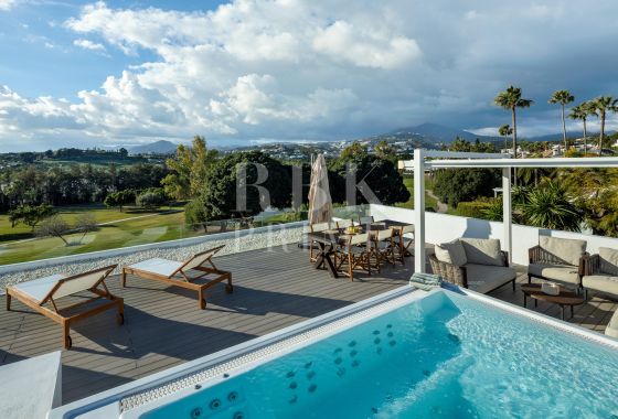Villa · Available - Málaga