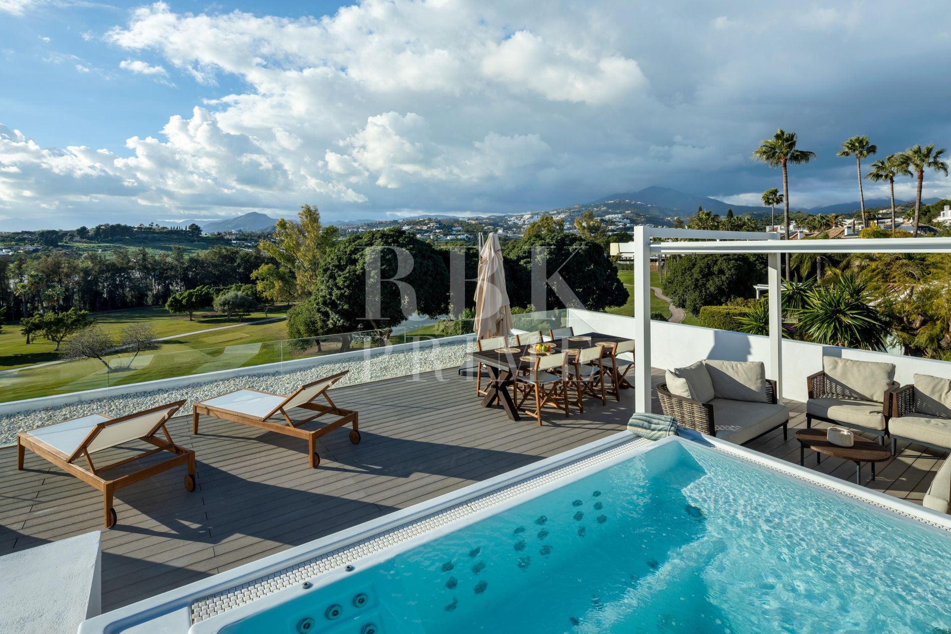 Available - Villa - Málaga - Costa del Sol