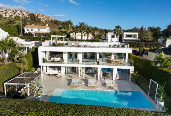 Villa · Available - Málaga