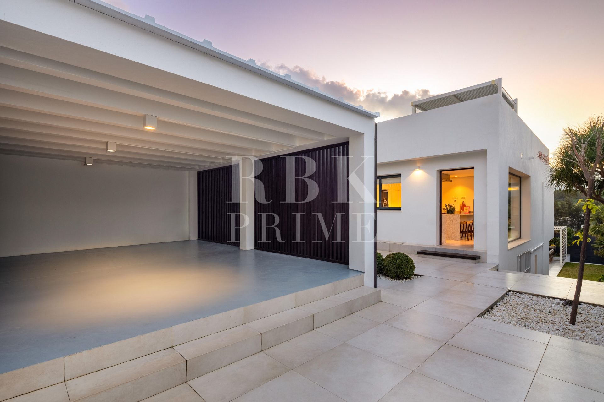 Available - Villa - Málaga - Costa del Sol