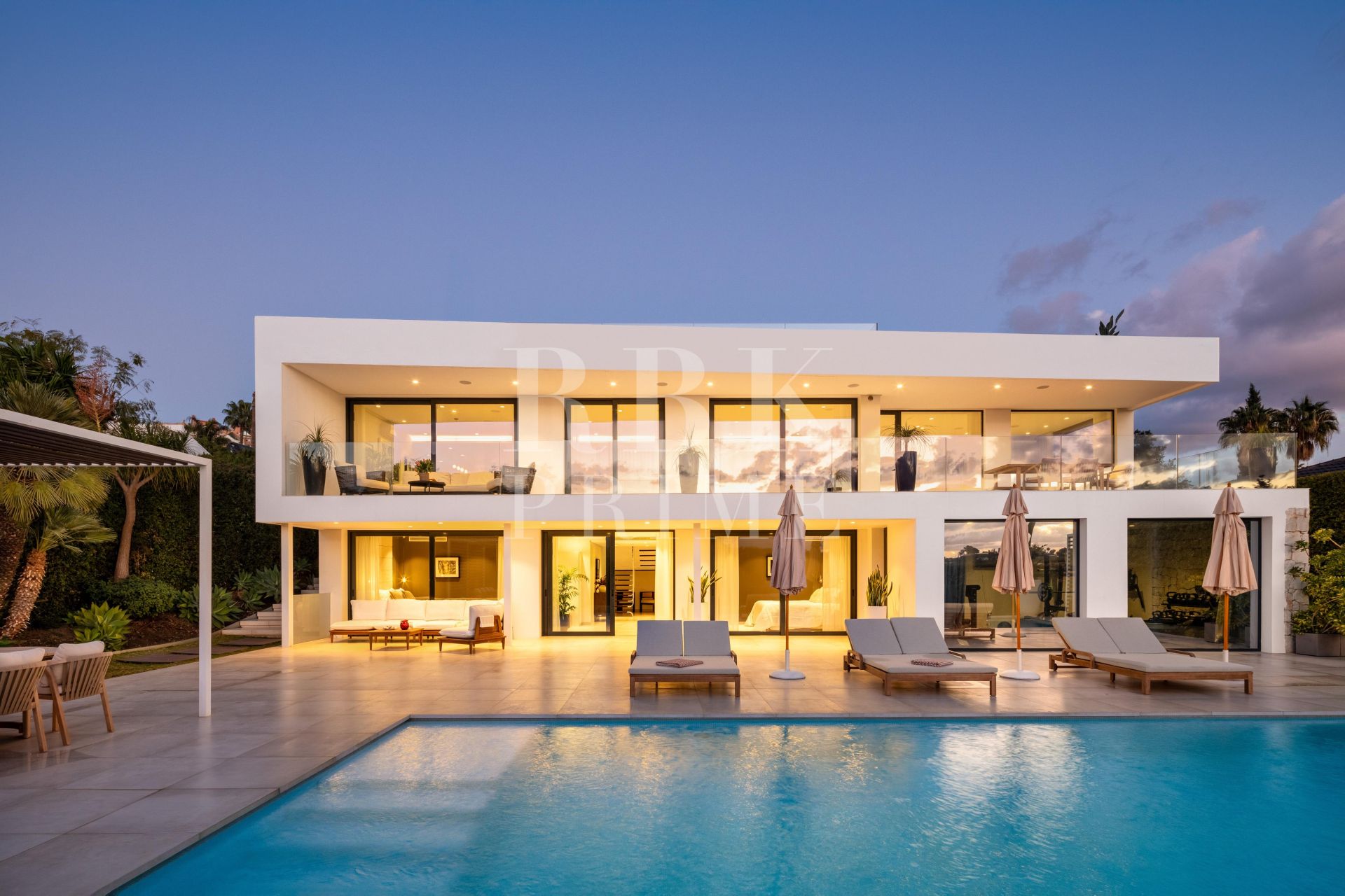 Available - Villa - Málaga - Costa del Sol