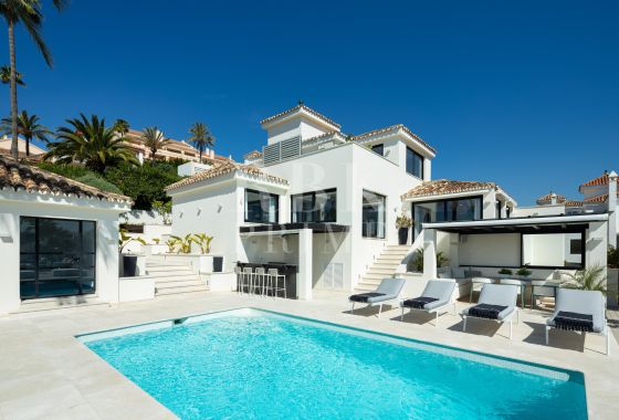 Villa · Available - Málaga