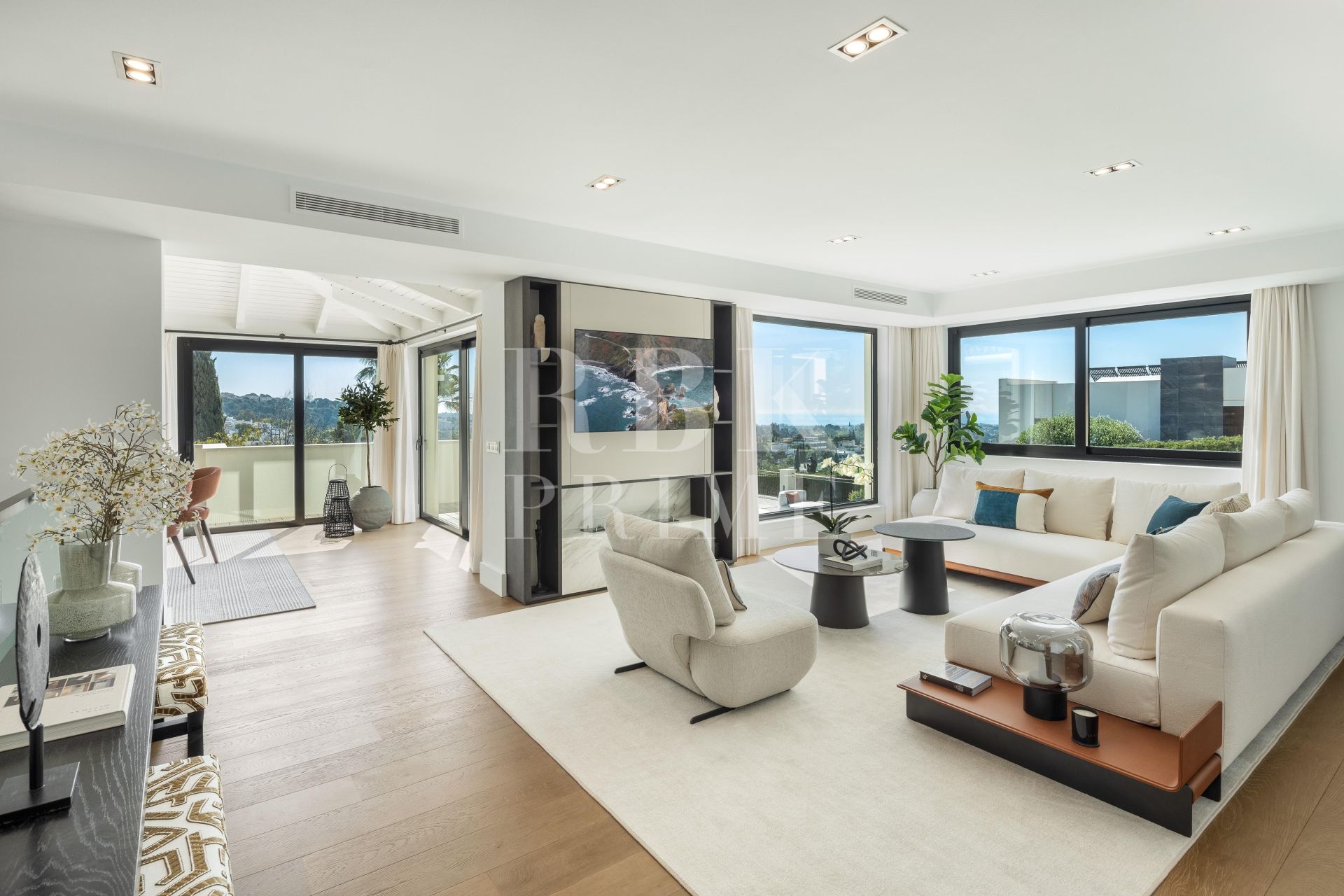 Available - Villa - Málaga - Costa del Sol