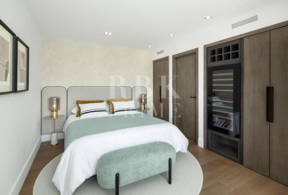 Villa · Available - Málaga