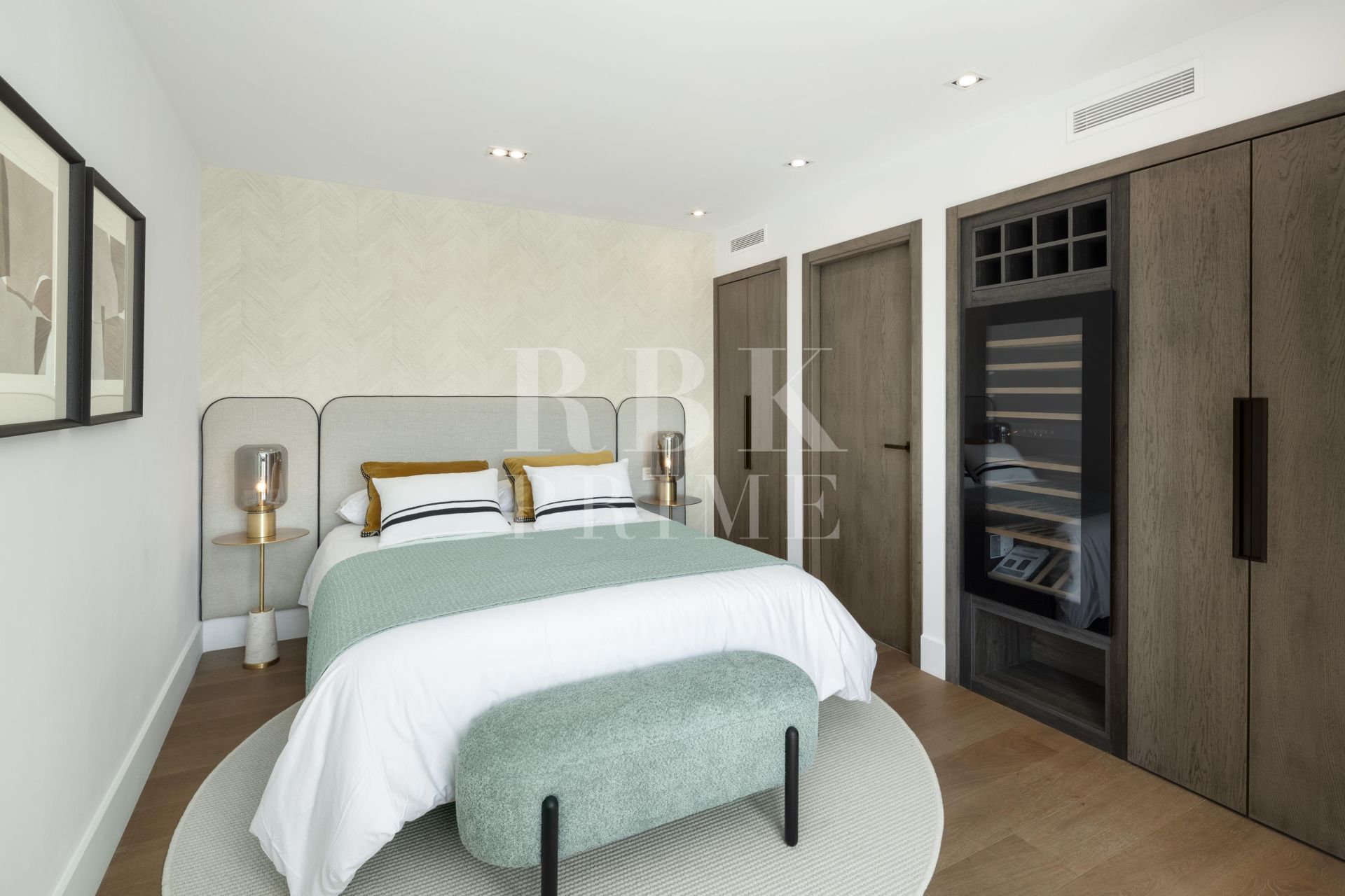 Available - Villa - Málaga - Costa del Sol