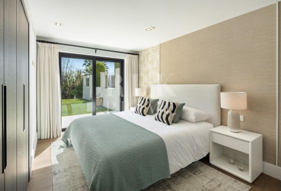 Villa · Available - Málaga