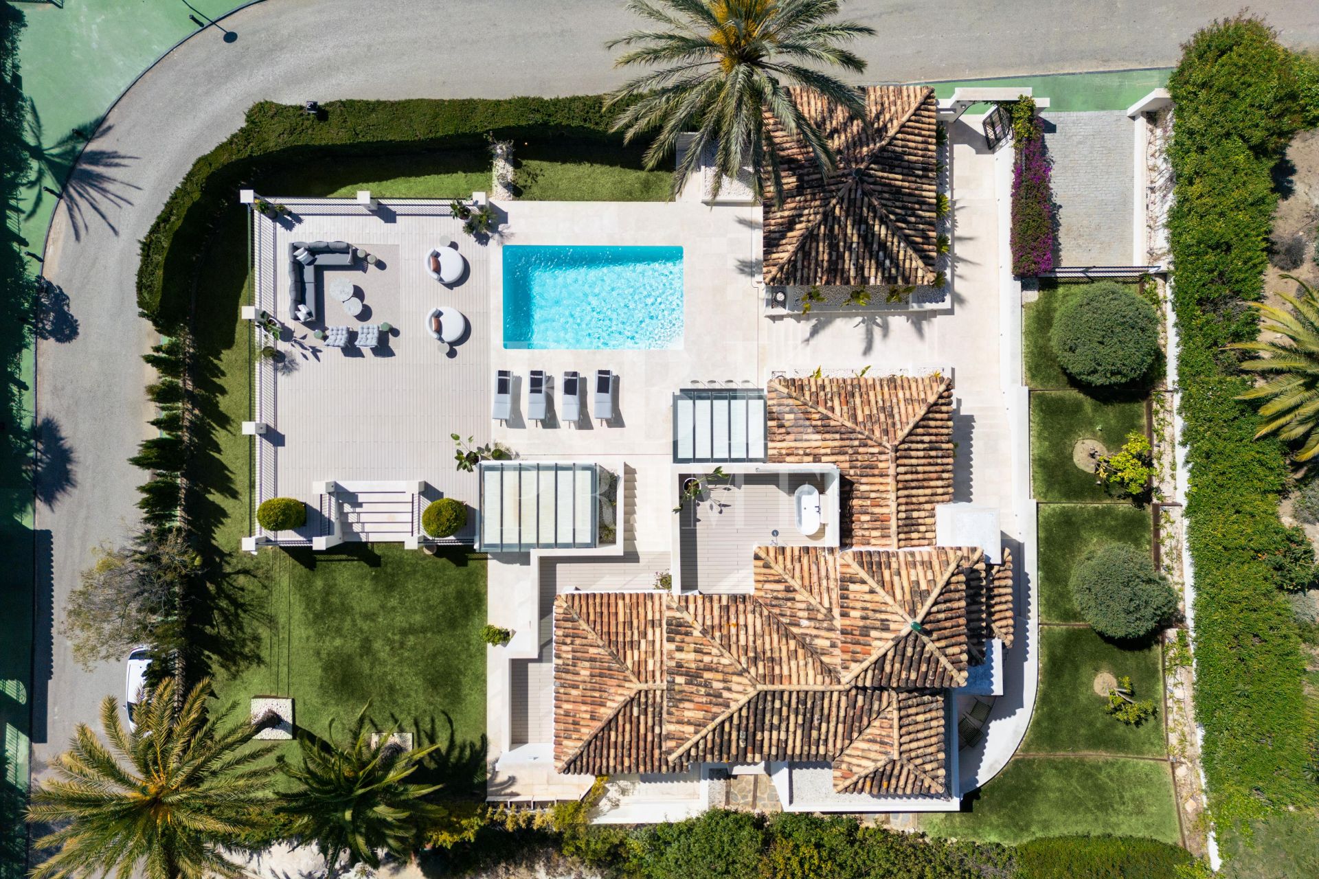 Available - Villa - Málaga - Costa del Sol
