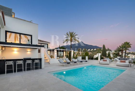 Villa · Available - Málaga