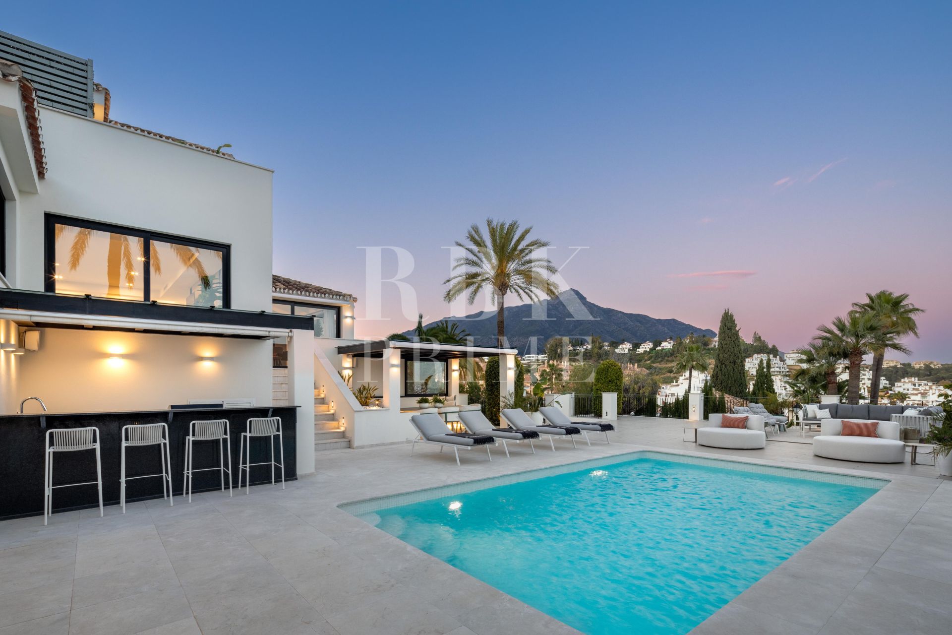 Available - Villa - Málaga - Costa del Sol
