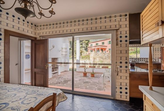 Available - Villa - Marbella - Costa del Sol
