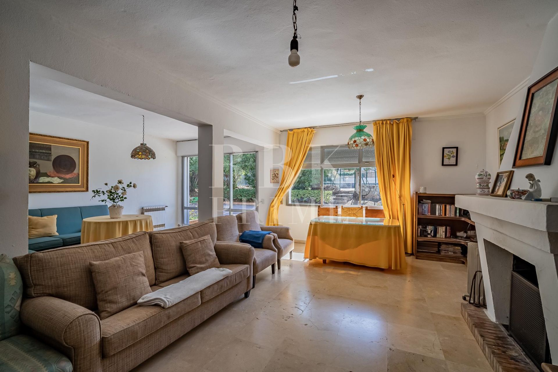 Available - Villa - Marbella - Costa del Sol