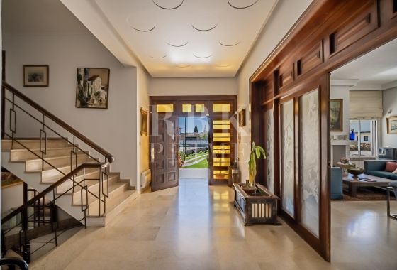 Available - Villa - Marbella - Costa del Sol