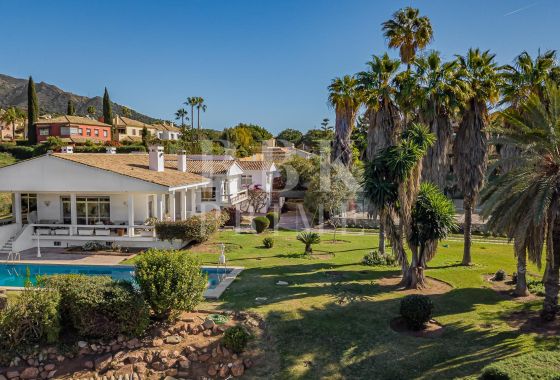 Available - Villa - Marbella - Costa del Sol