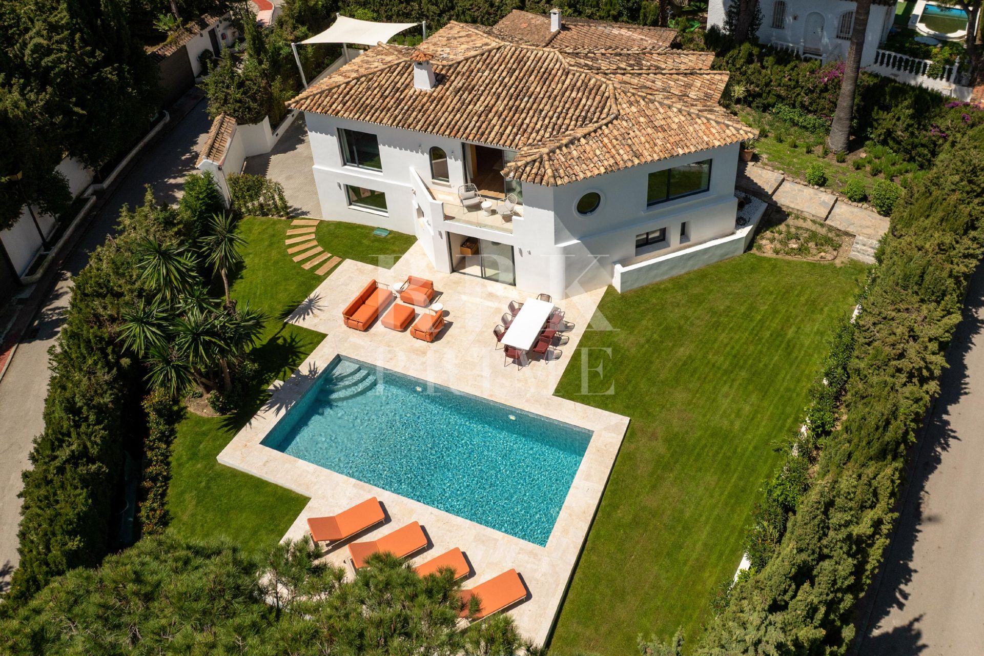 Available - Villa - Málaga - Costa del Sol