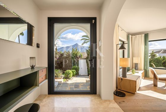 Villa · Available - Málaga