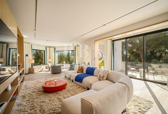 Villa · Available - Málaga