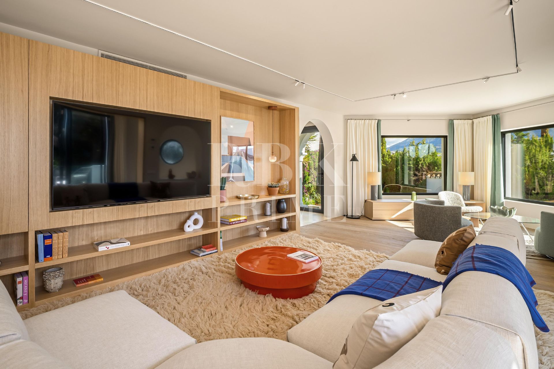 Available - Villa - Málaga - Costa del Sol