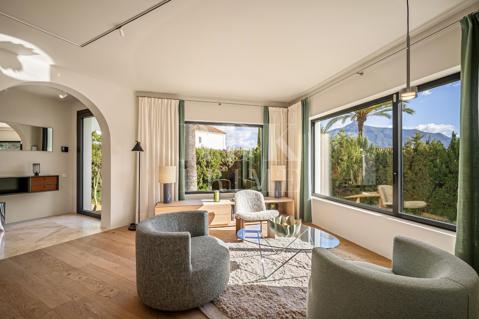 Available - Villa - Málaga - Costa del Sol