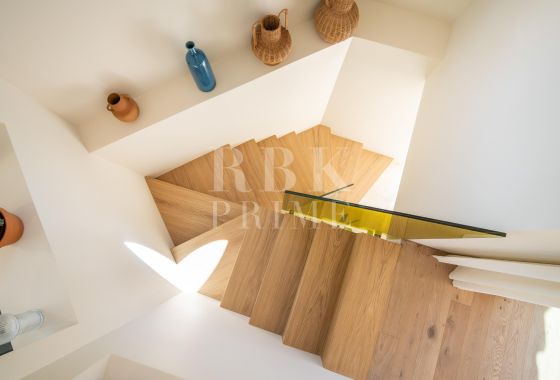Villa · Available - Málaga