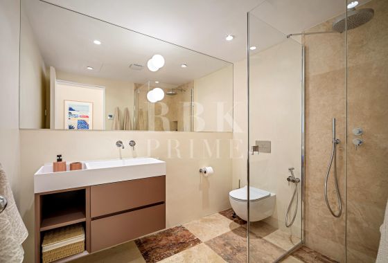 Villa · Available - Málaga