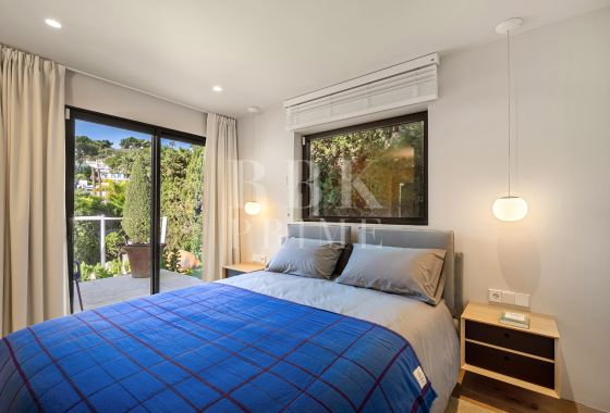 Villa · Available - Málaga