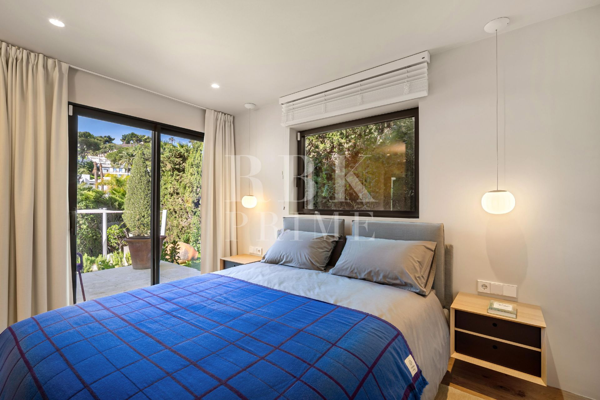 Available - Villa - Málaga - Costa del Sol