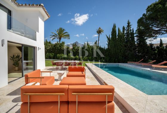 Villa · Available - Málaga