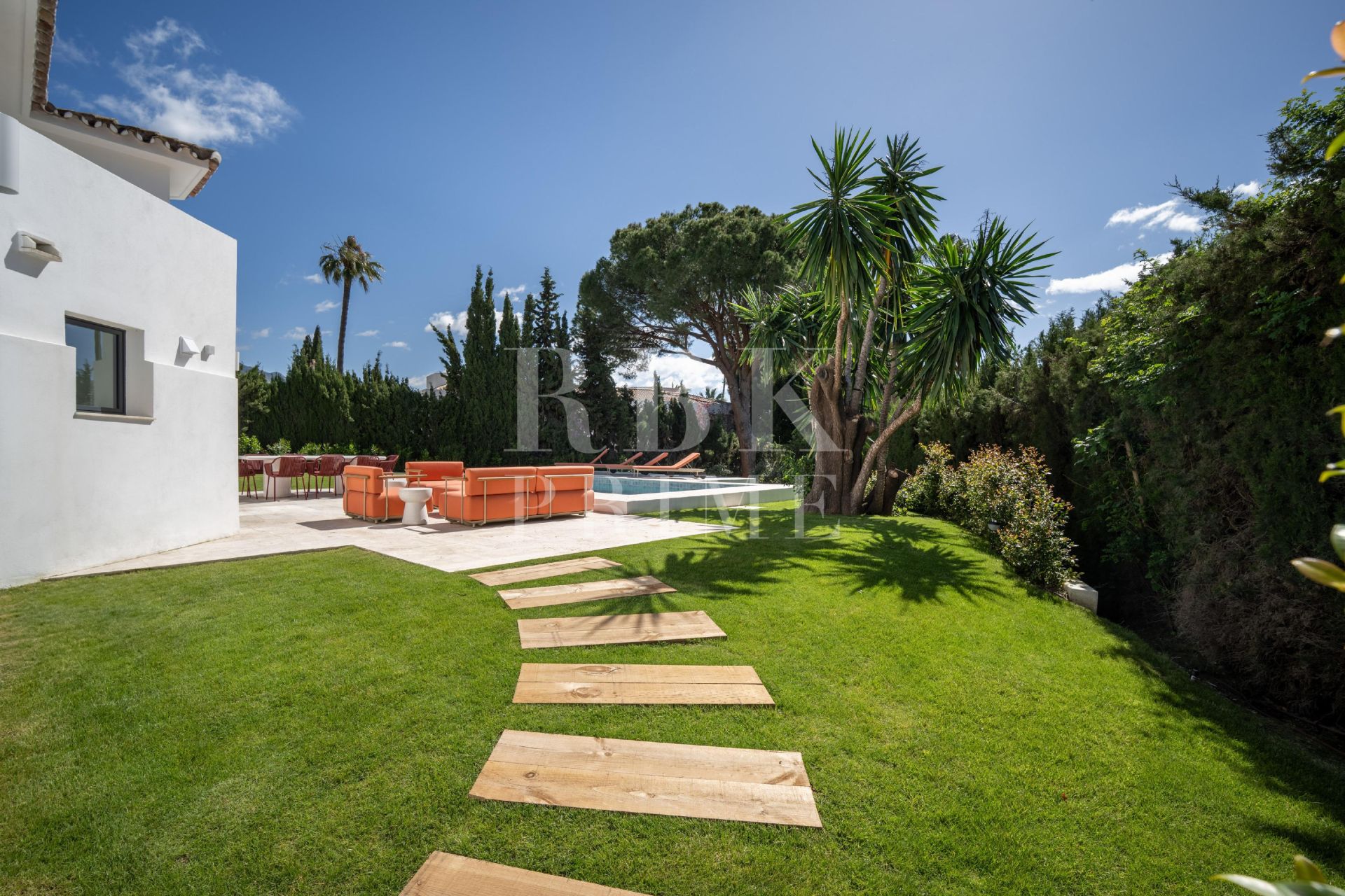 Available - Villa - Málaga - Costa del Sol