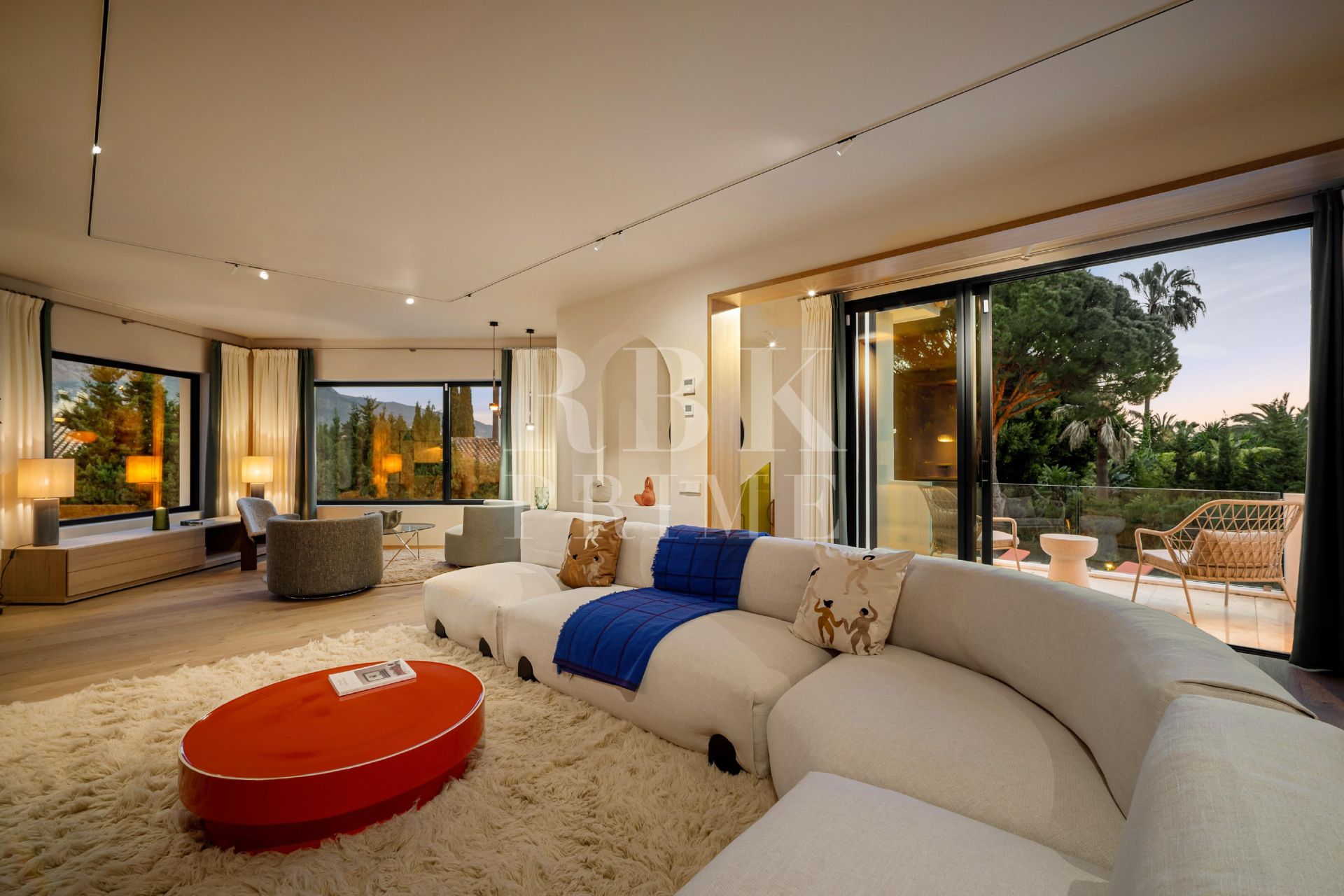 Available - Villa - Málaga - Costa del Sol
