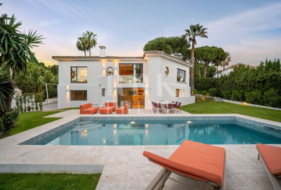 Villa · Available - Málaga