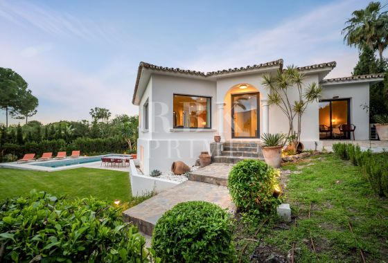 Villa · Available - Málaga