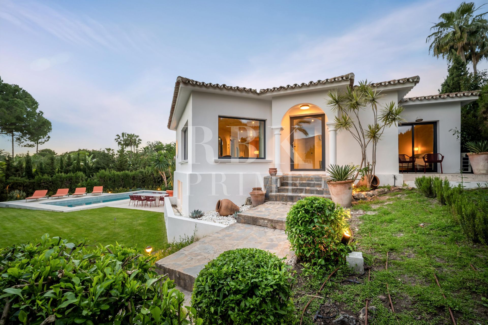 Available - Villa - Málaga - Costa del Sol