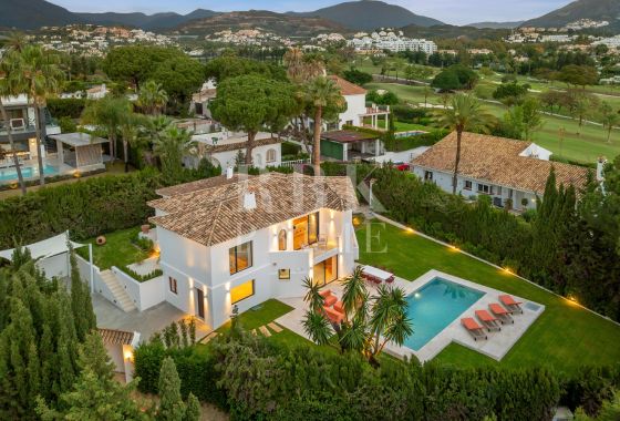 Villa · Available - Málaga