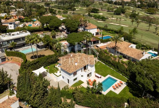 Villa · Available - Málaga