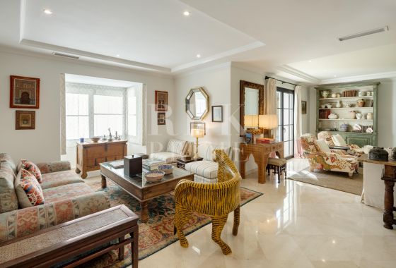 Villa · Available - Málaga