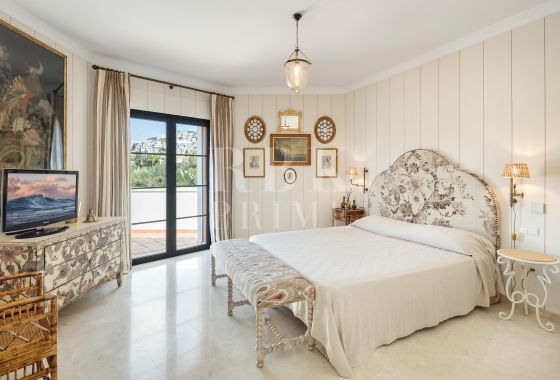 Villa · Available - Málaga