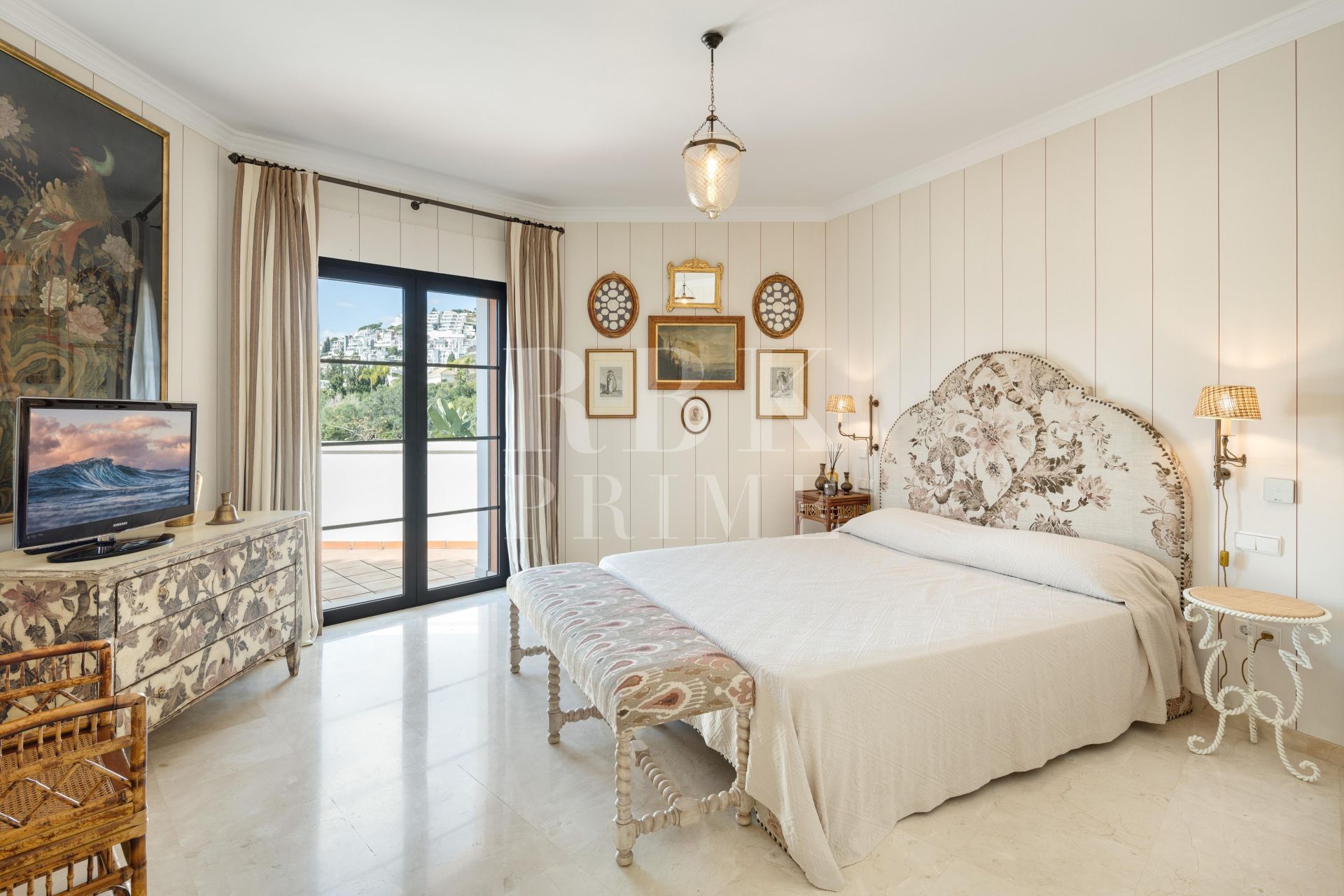 Available - Villa - Málaga - Costa del Sol