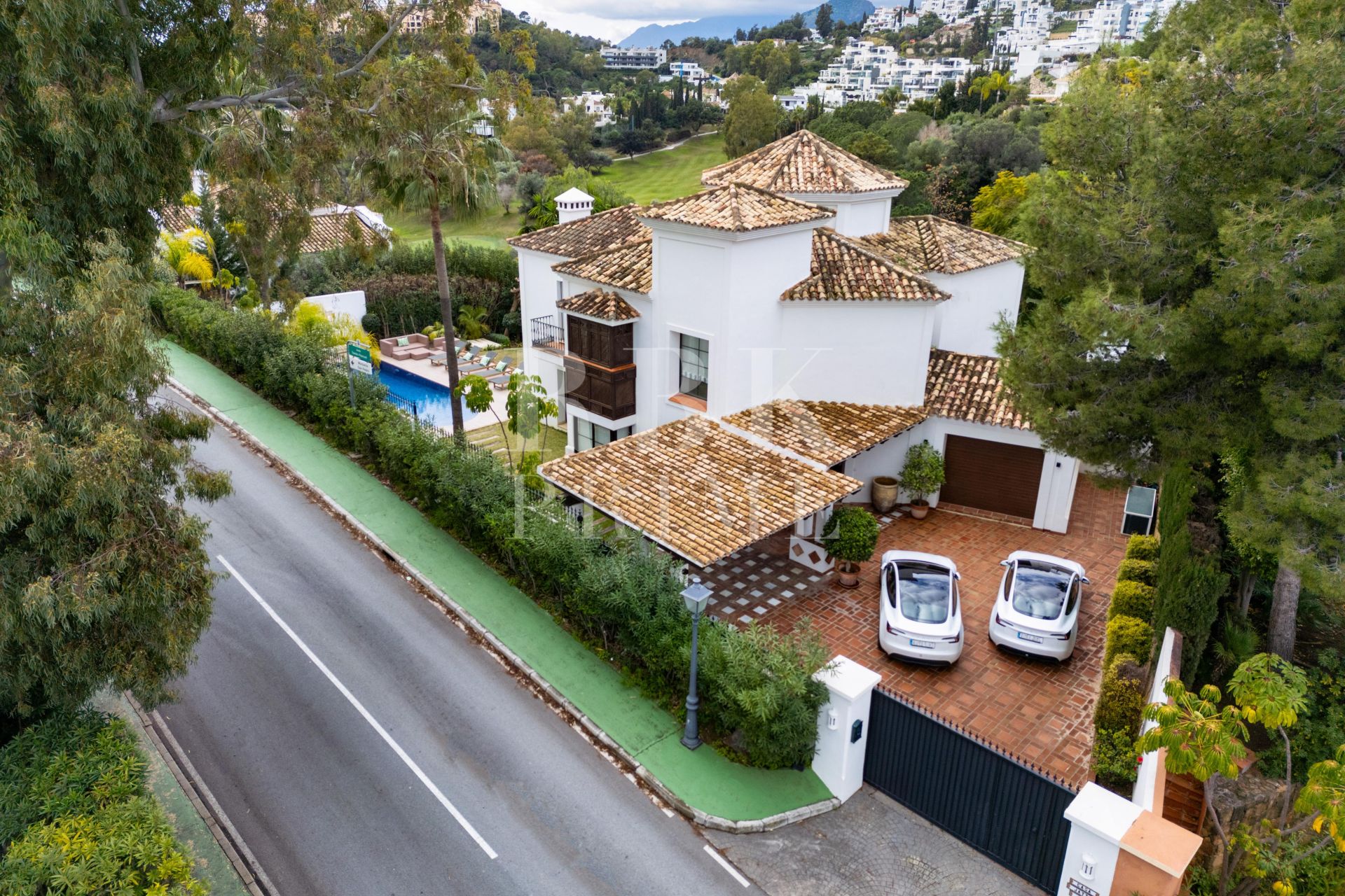 Available - Villa - Málaga - Costa del Sol