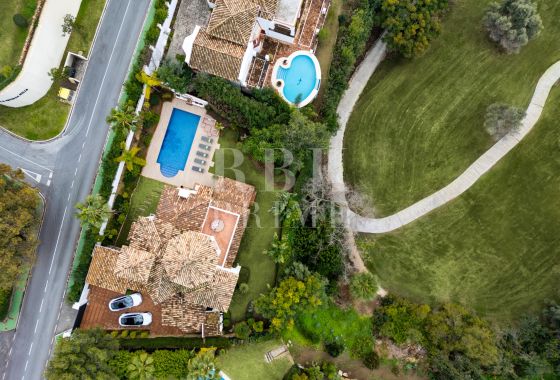 Villa · Available - Málaga