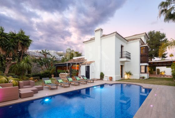 Villa · Available - Málaga