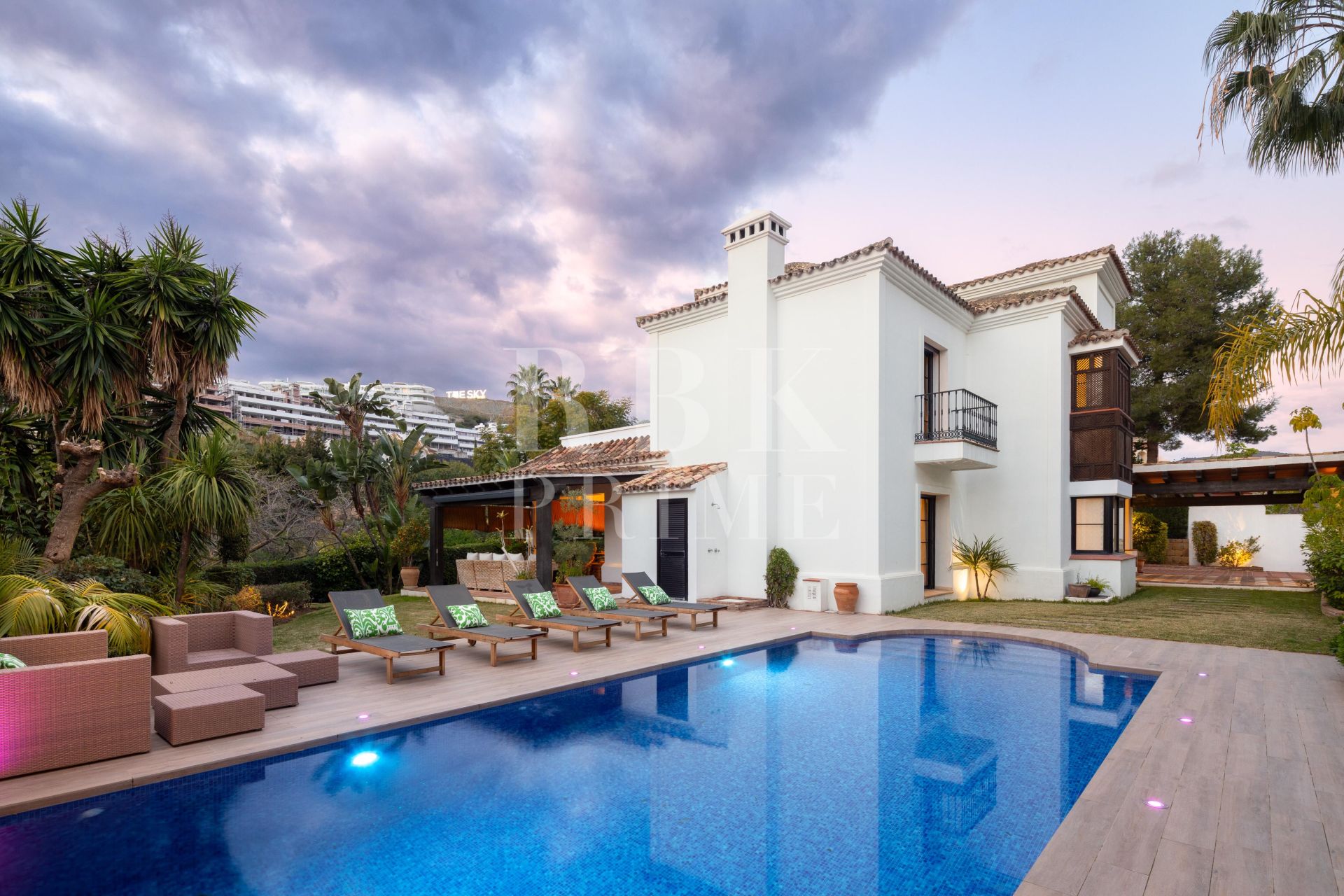 Available - Villa - Málaga - Costa del Sol