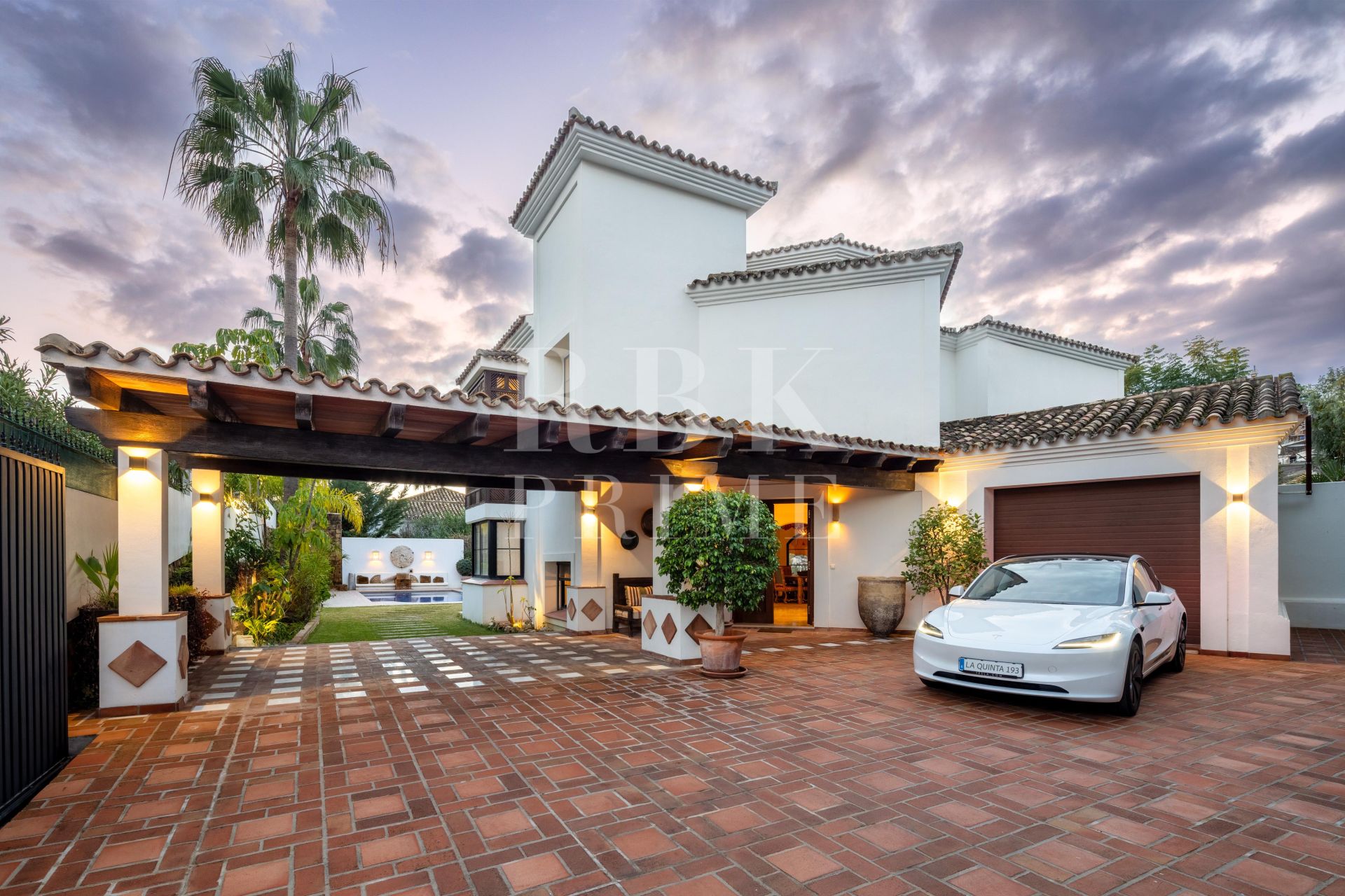 Available - Villa - Málaga - Costa del Sol