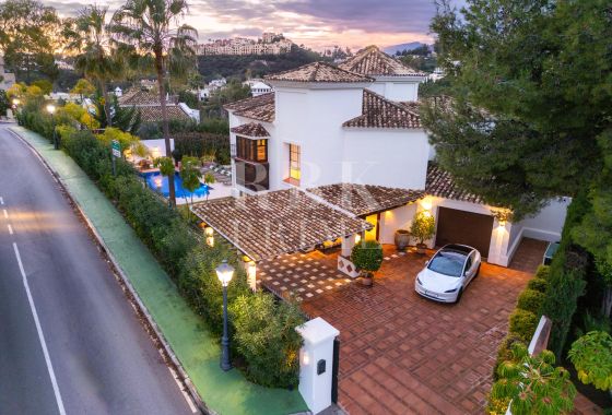 Villa · Available - Málaga